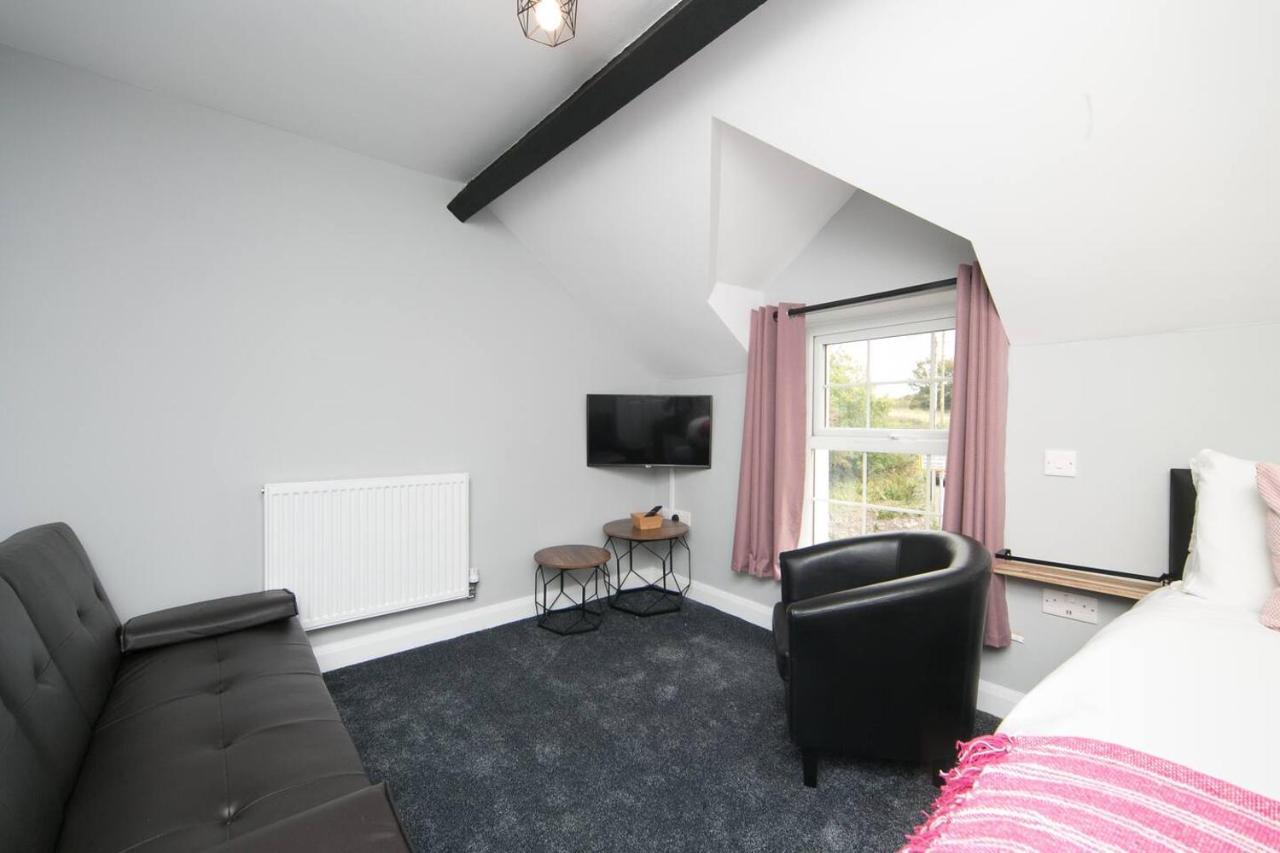 Pass The Keys Modern En-Suite Room In Country Pubrestaurant 2 Llanddona Exterior photo