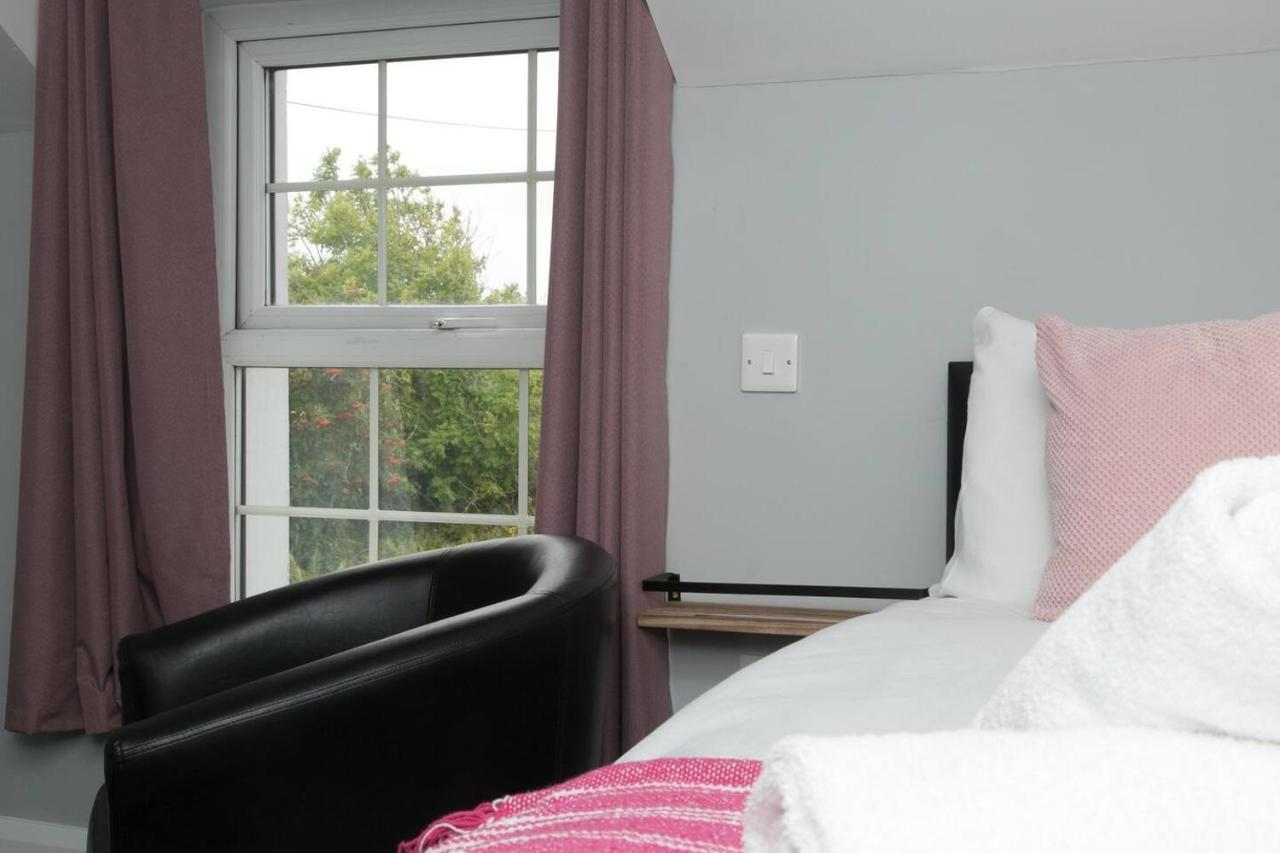 Pass The Keys Modern En-Suite Room In Country Pubrestaurant 2 Llanddona Exterior photo