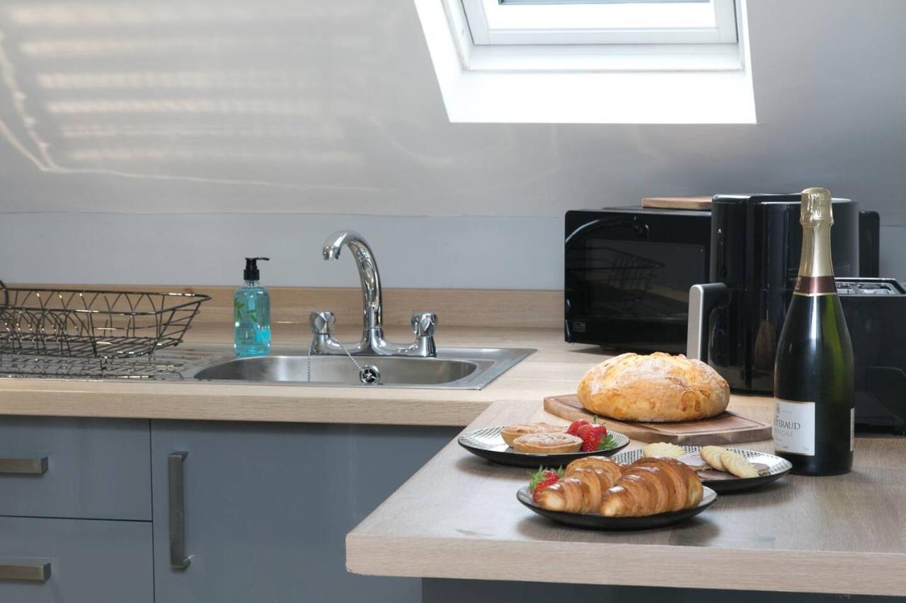 Pass The Keys Modern En-Suite Room In Country Pubrestaurant 2 Llanddona Exterior photo